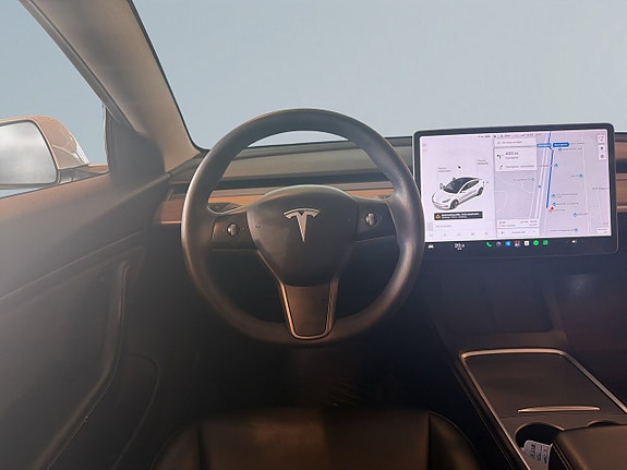 Tesla Model 3 8 of 17