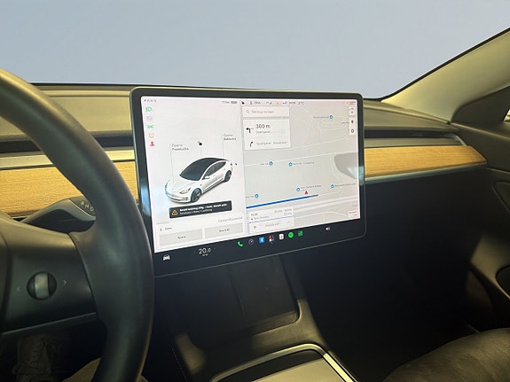 Tesla Model 3 10 of 17