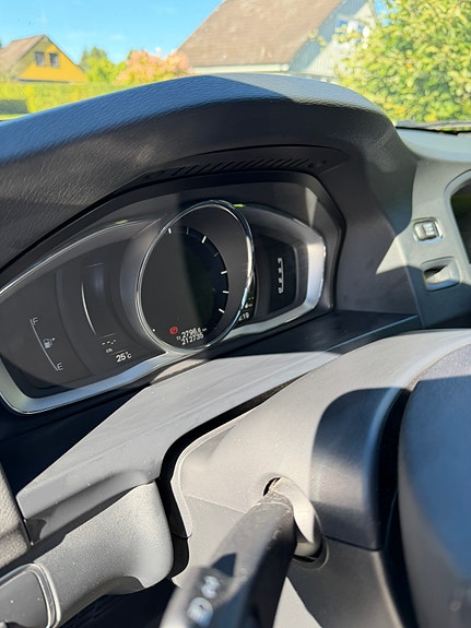 Volvo V60 Cross Country 5 of 6