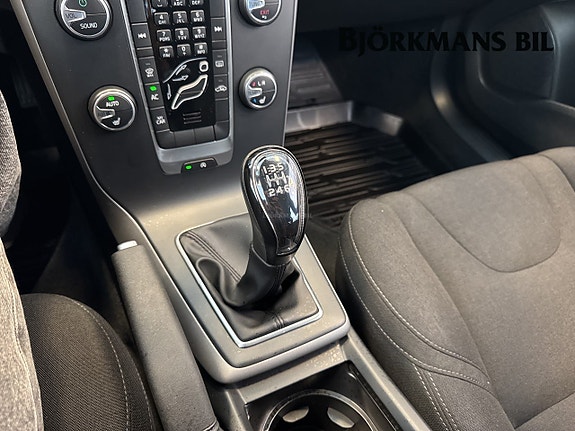 Volvo V40 12 of 14