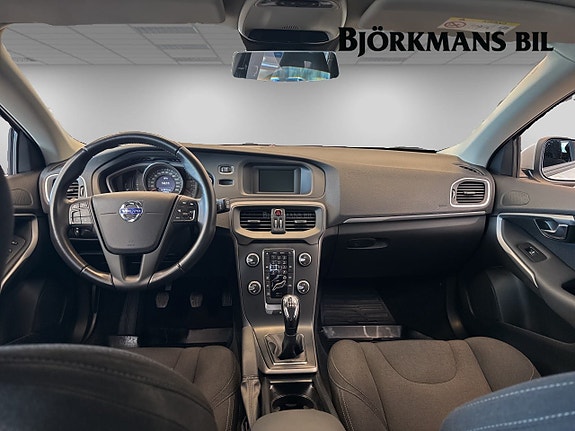Volvo V40 7 of 14