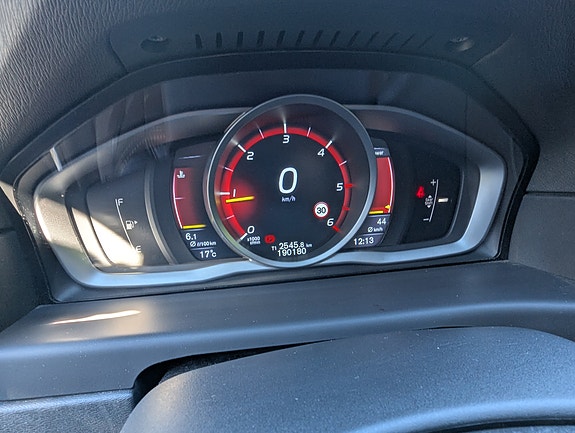 Volvo XC70 7 of 12