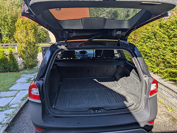 Volvo XC70 9 of 12