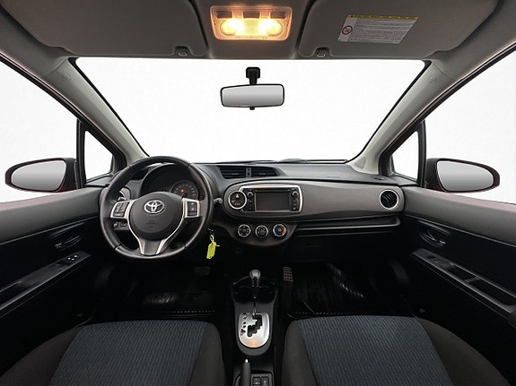 Toyota Yaris 18 of 30