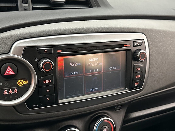 Toyota Yaris 23 of 30