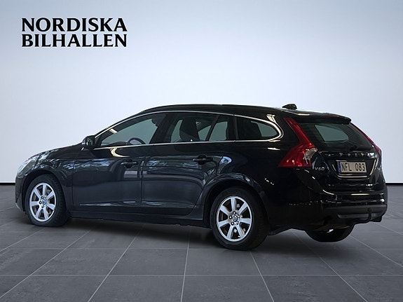 Volvo V60 5 of 15