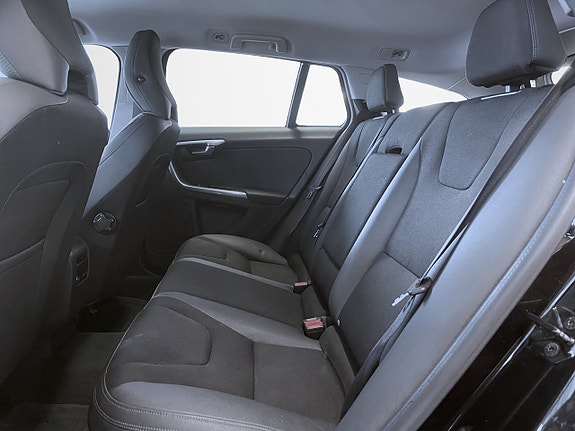 Volvo V60 12 of 15