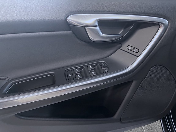 Volvo V60 7 of 15