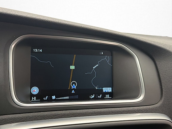 Volvo V40 Cross Country 25 of 30