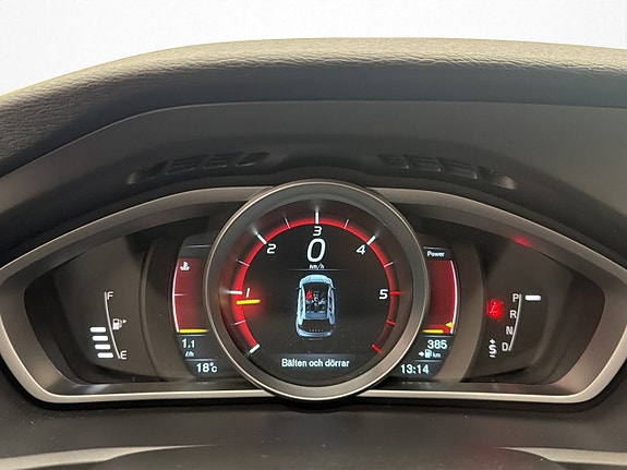 Volvo V40 Cross Country 24 of 30