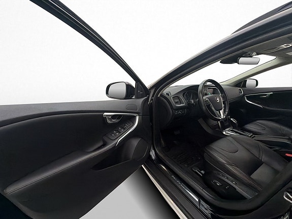 Volvo V40 Cross Country 21 of 30