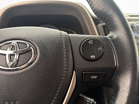 Toyota RAV4 30 of 30