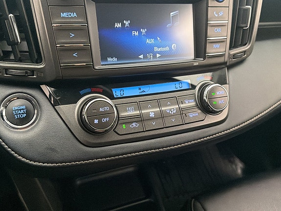 Toyota RAV4 27 of 30