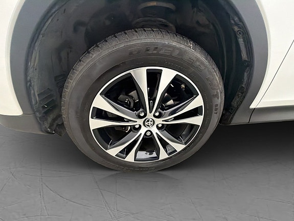 Toyota RAV4 10 of 30