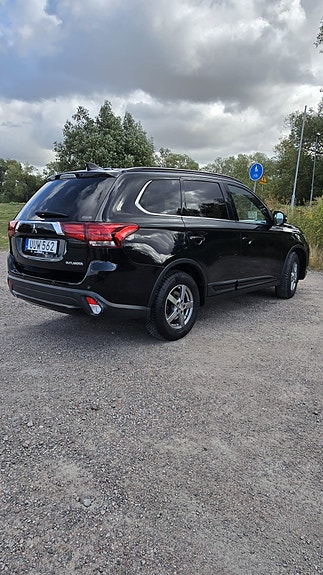 Mitsubishi Outlander 4 of 9