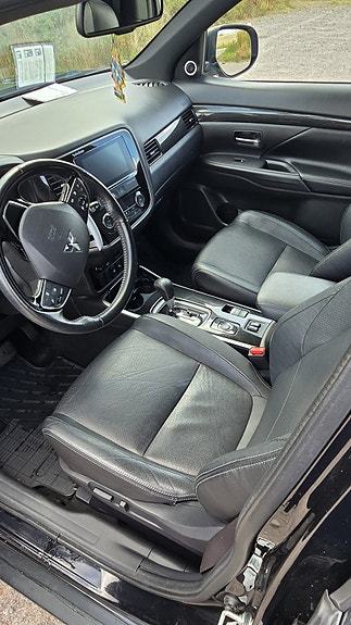 Mitsubishi Outlander 6 of 9