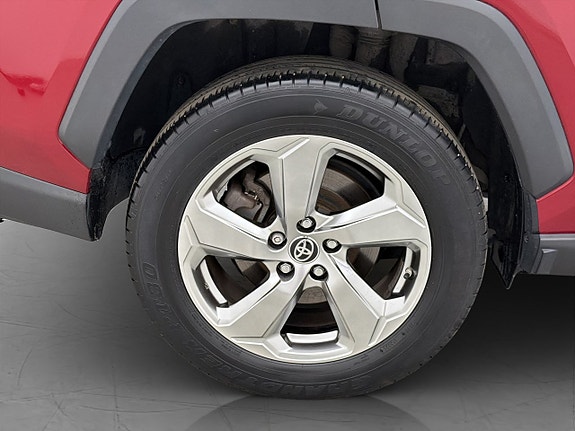 Toyota RAV4 12 of 30