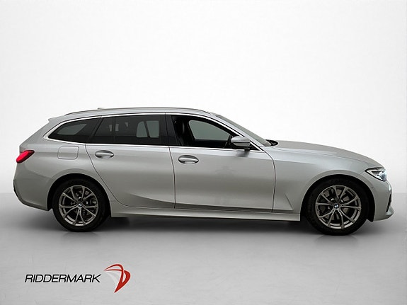 BMW 320i 9 of 30