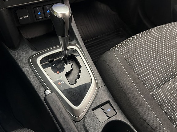 Toyota Auris 26 of 30