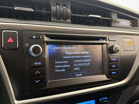 Toyota Auris 23 of 30
