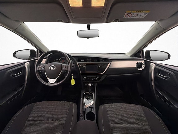 Toyota Auris 11 of 30
