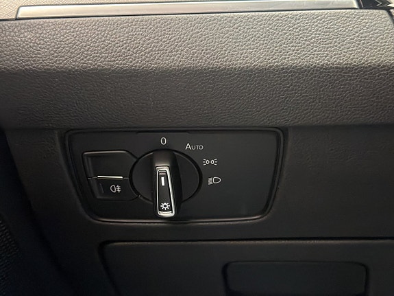 Volkswagen Passat 14 of 30