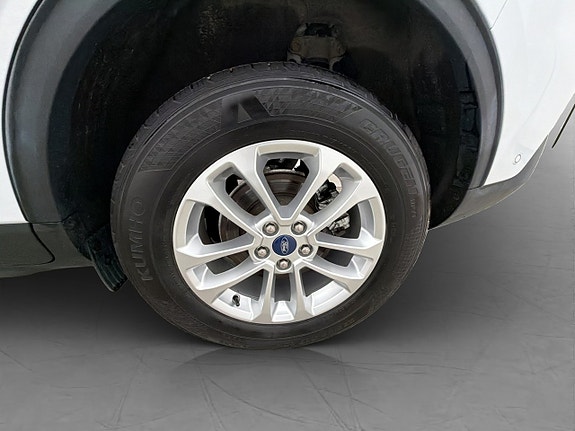 Ford Kuga 11 of 30
