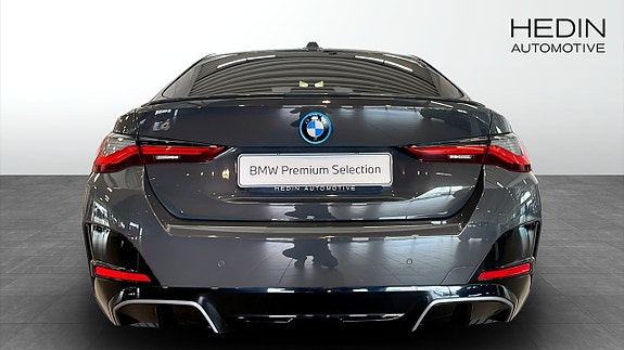 BMW i4 7 of 11
