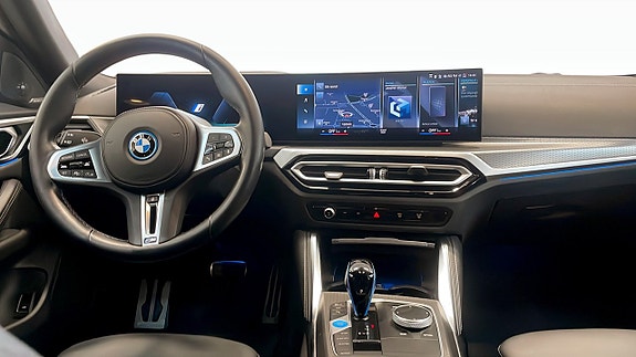 BMW i4 4 of 11