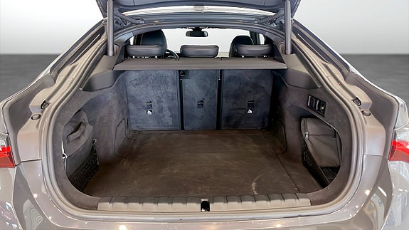 BMW i4 10 of 11