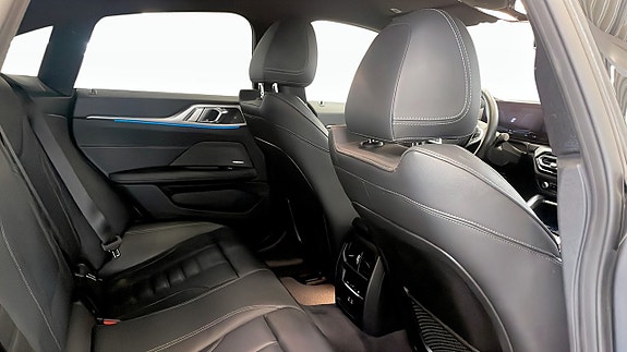 BMW i4 5 of 11
