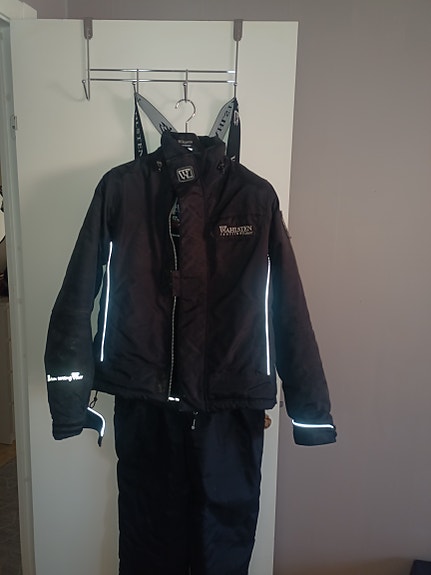 Product image 1 of 4