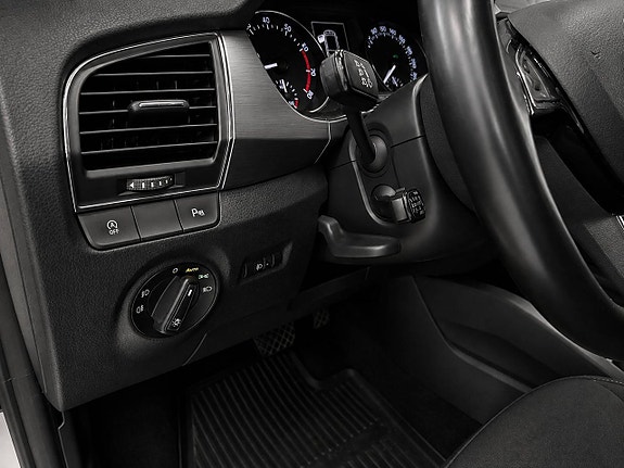 Skoda Fabia 7 of 12