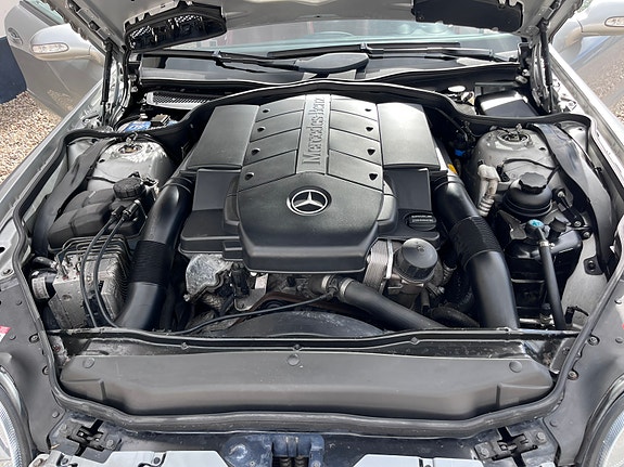 Mercedes-Benz SL500 7 of 18