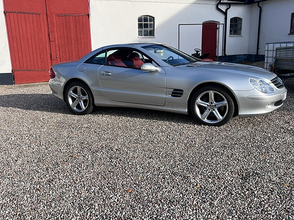 Mercedes-Benz SL500 16 of 18