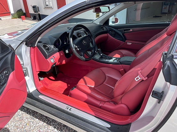 Mercedes-Benz SL500 10 of 18