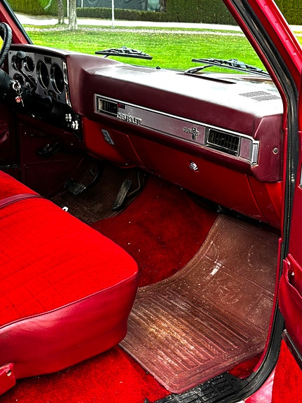 Chevrolet C20 8 of 16