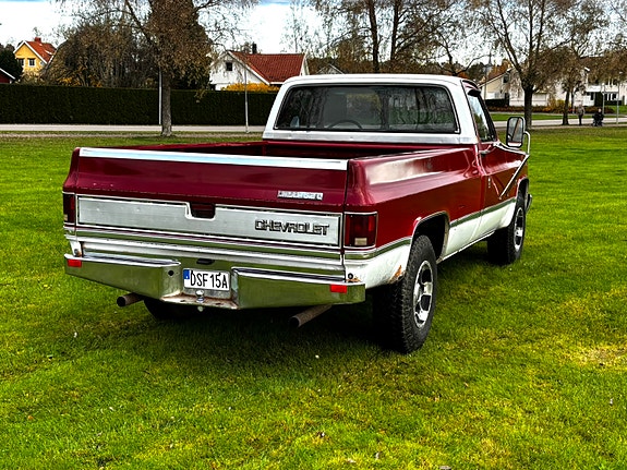 Chevrolet C20 4 of 16