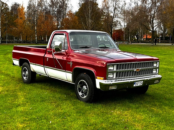 Chevrolet C20 3 of 16