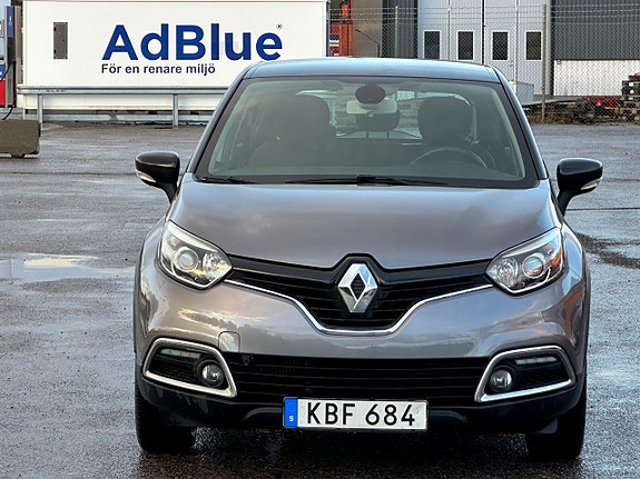 Renault Captur 2 of 11
