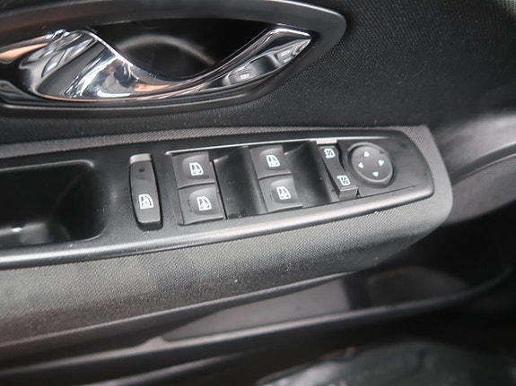 Renault Megane 17 of 25