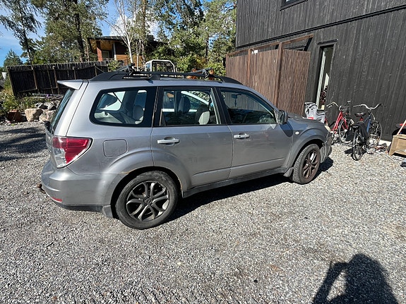 Subaru Forester 4 of 6