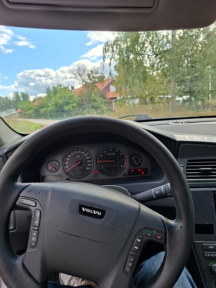 Volvo V70 8 of 8
