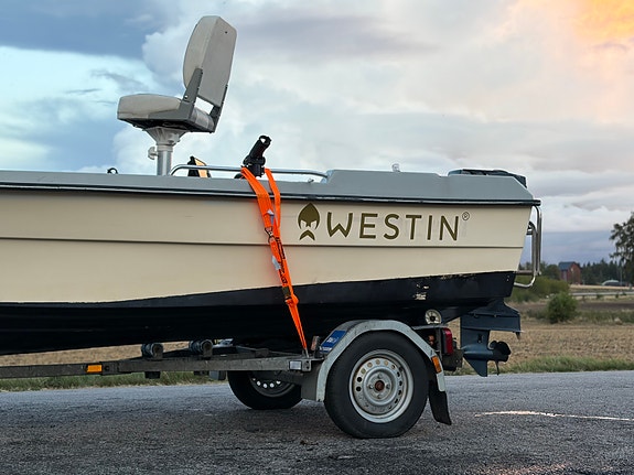 Uttern 4501 komplett sportfiskebåt, Yamaha 30 hk, Minn Kota, Garmin ekolod m.m. 2 of 17