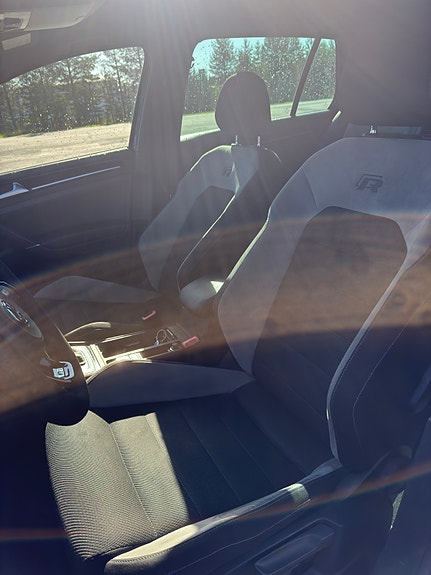 Volkswagen Golf VII 7 of 9