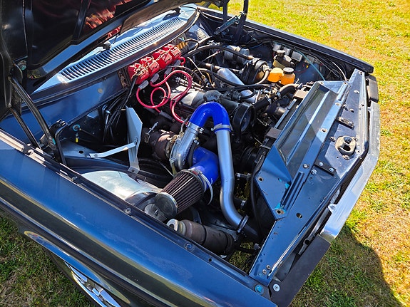 Volvo 142 2 of 7