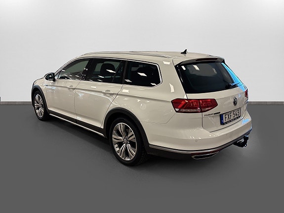 Volkswagen Passat Alltrack 6 of 22