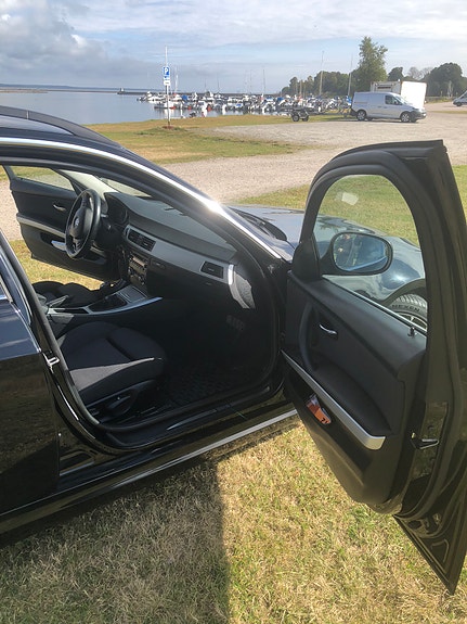 BMW 325i 5 of 21