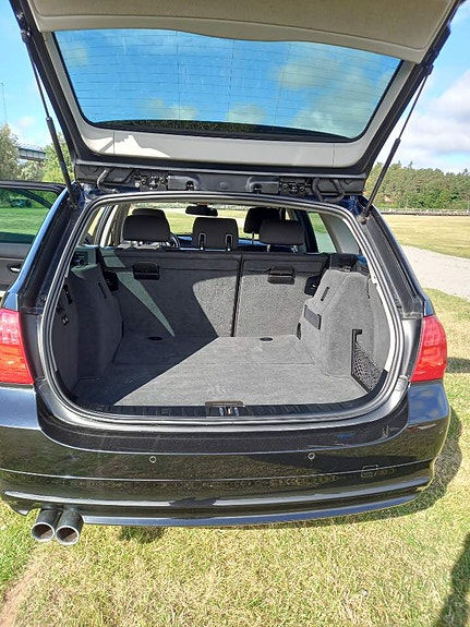 BMW 325i 15 of 21