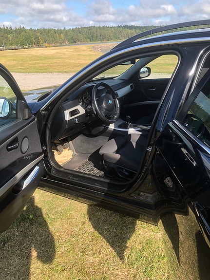 BMW 325i 4 of 21